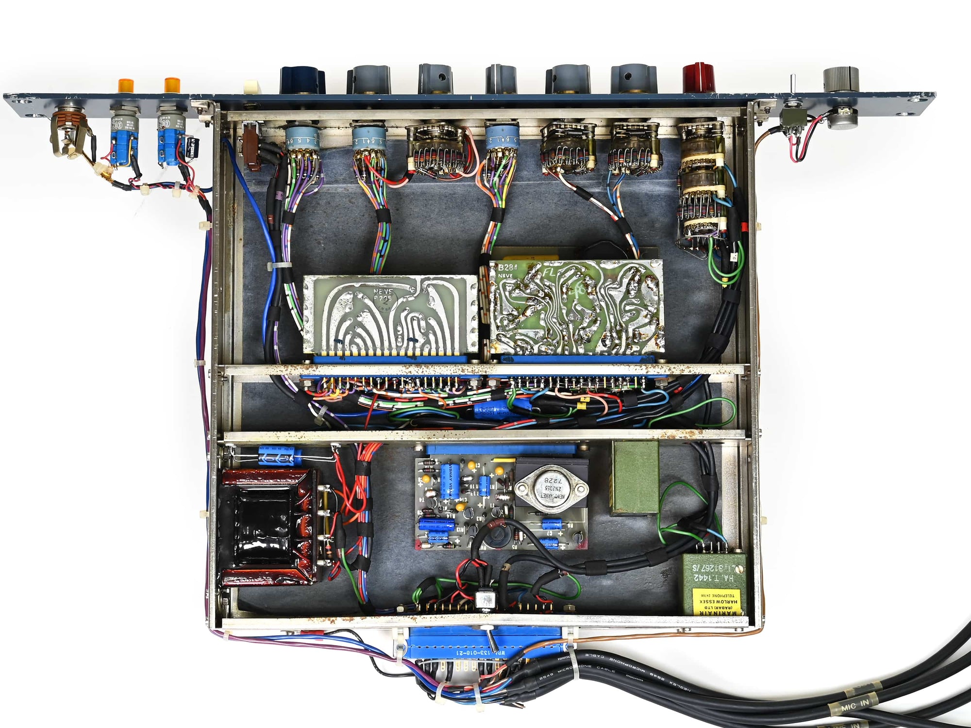 NEVE 1079 Racked Pair (Vintage)