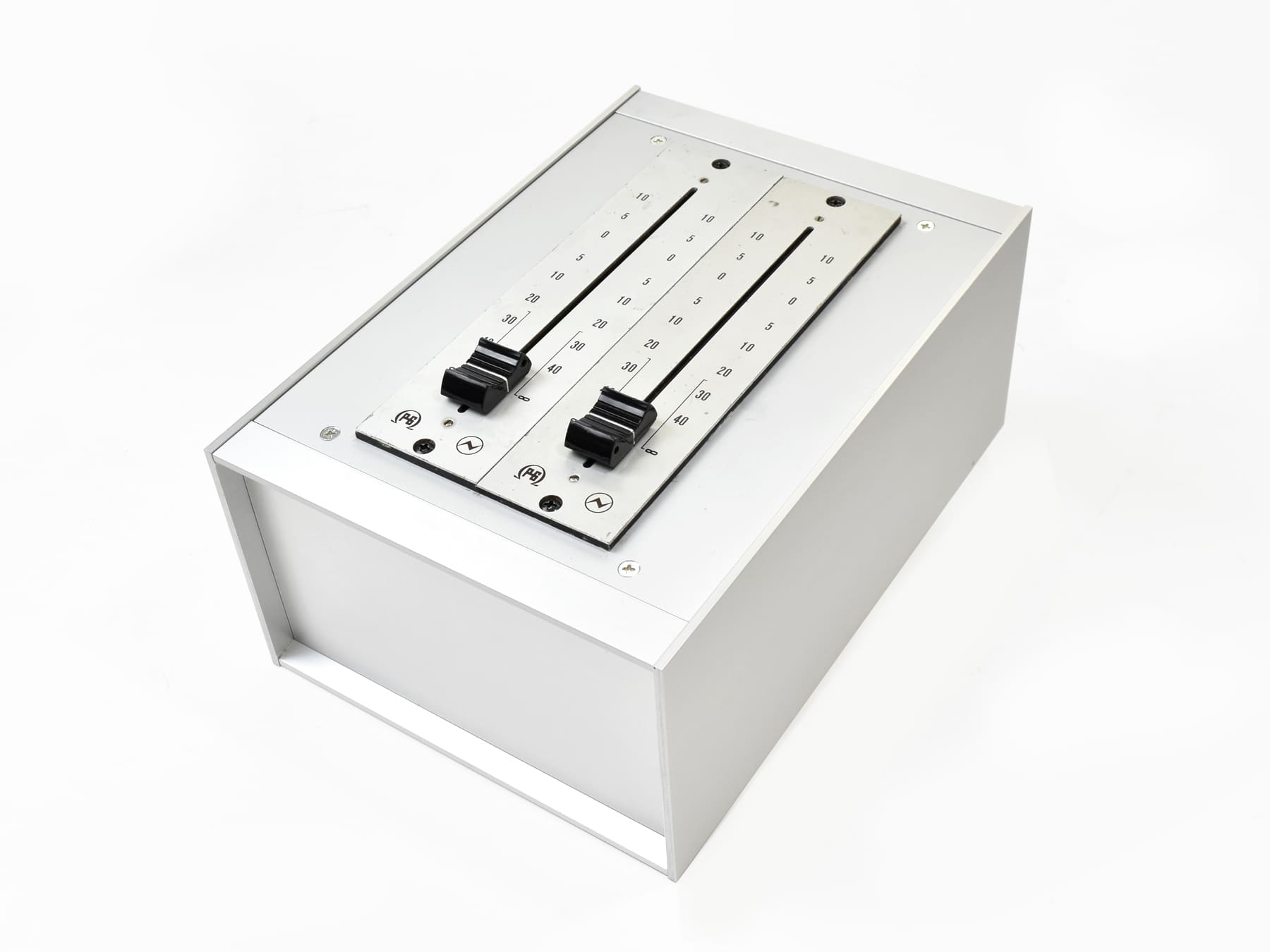 Neve Console Fader Module Neve Faderbox (NEW) – BAKU Pro Audio